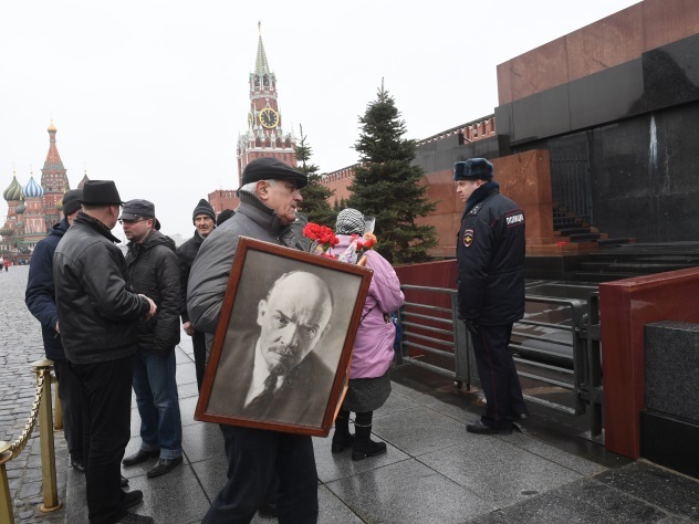 Большинство россиян хотят захоронить Ленина