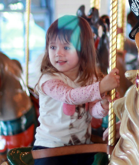 Люсия растёт настоящей красавицей