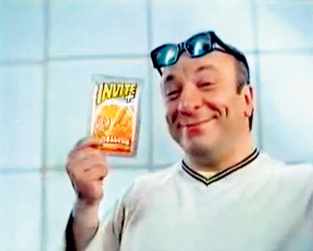 Чтобы стать счастливее в голодные годы перестройки, БОГДАСАРОВ предлагал народу: «Просто добавь воды!»