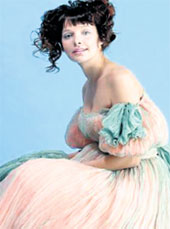 В СЕРИАЛЕ «ЛЮБОВЬ ИМПЕРАТОРА»: сыграла княжну Екатерину Долгорукову