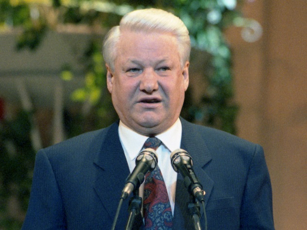 Mersedes Ельцина выставили на реализацию за 19 млн руб. Mersedes Ельцина выставили на реализацию за 19 млн руб.