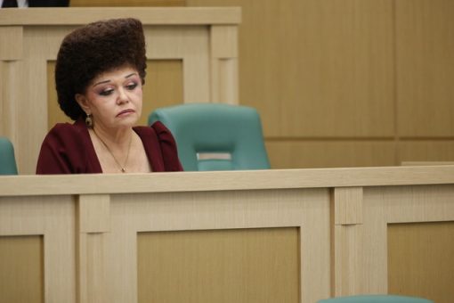 валентина петренко прическа