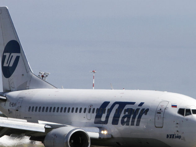 Лайнер Utair вернулся во Внуково