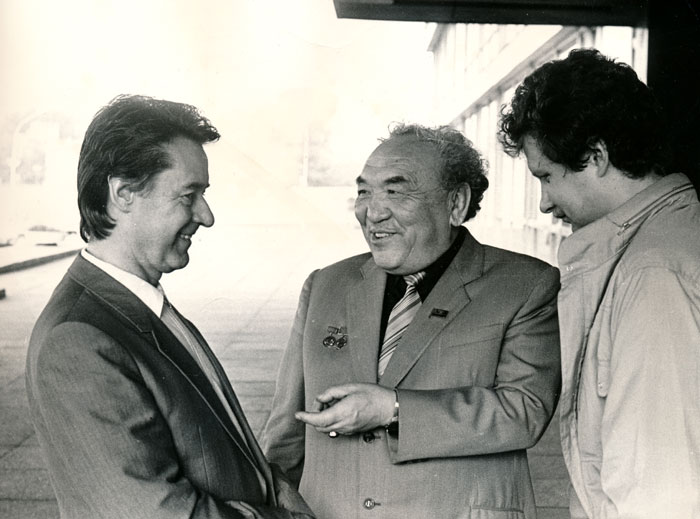 Дни литературы 1986 г. А. Дементьев, Ю. Поляков, Д. Кугультинов