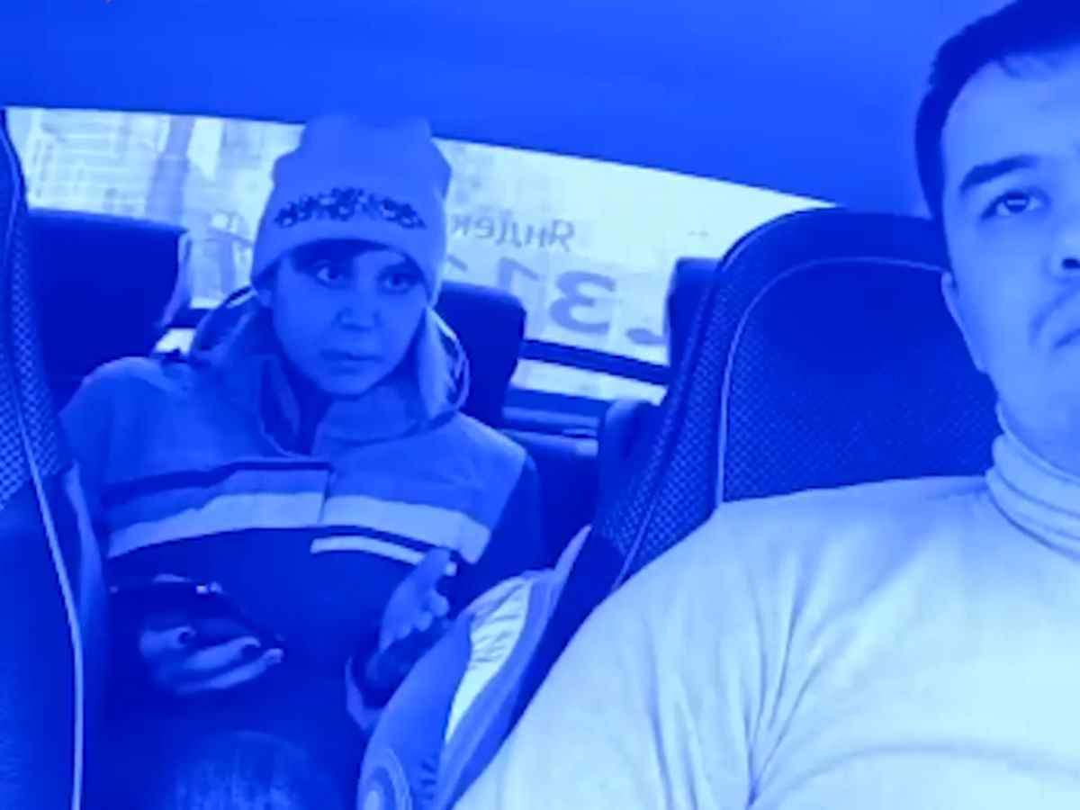 Скандал в такси Женщина с детьми устроила скандал в такси