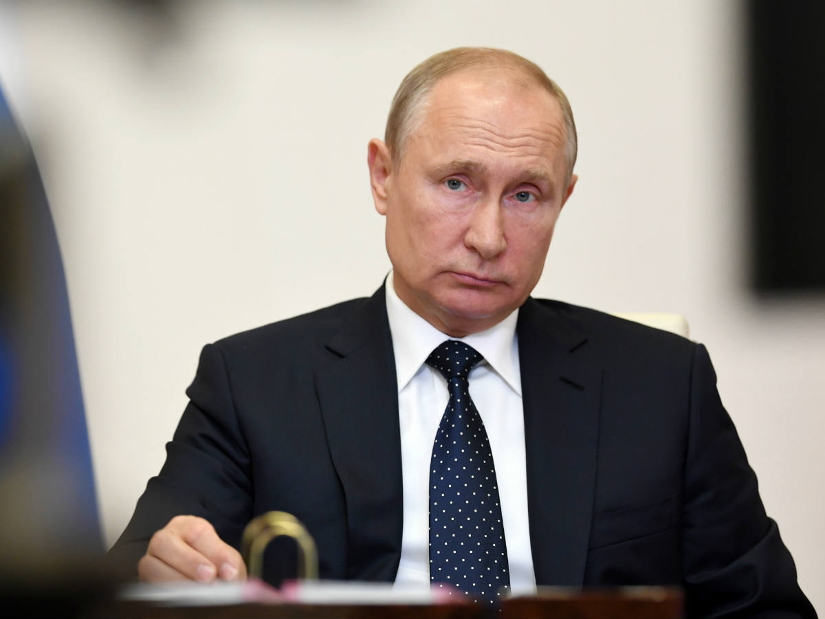 Владимир Путин Уволенный экс-глава Чувашии подал в суд на Путина