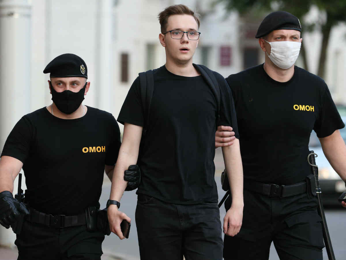 задержание Стихийный митинг в Минске