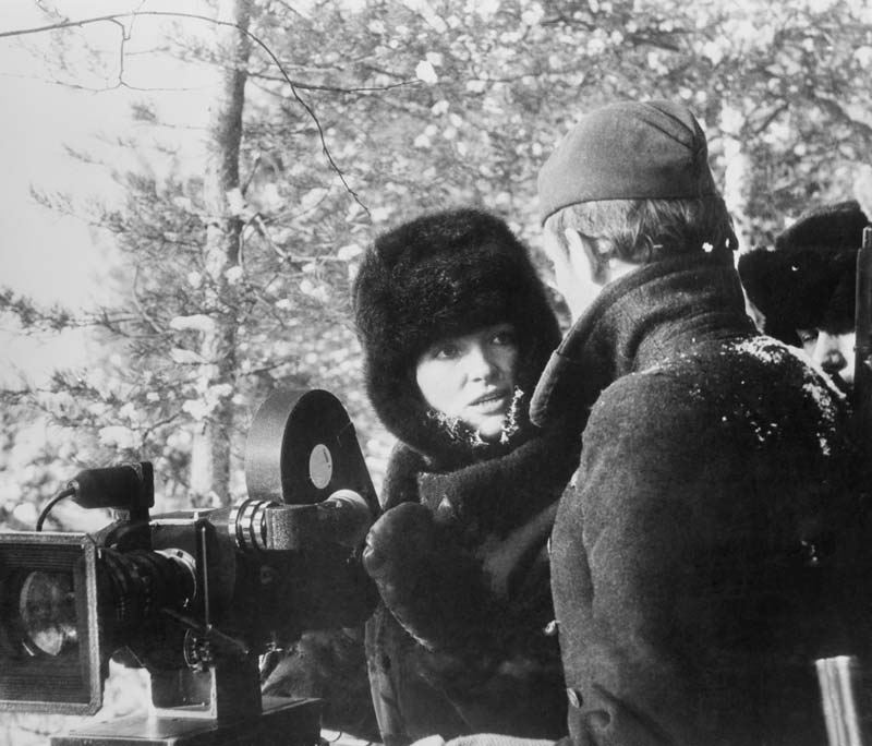 Лариса Шепитько во время съемок фильма «Восхождение»