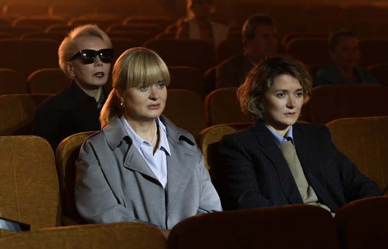 Анна-Михалкова-и-Надежда-Михалкова-в-сериале-«Номинация»
