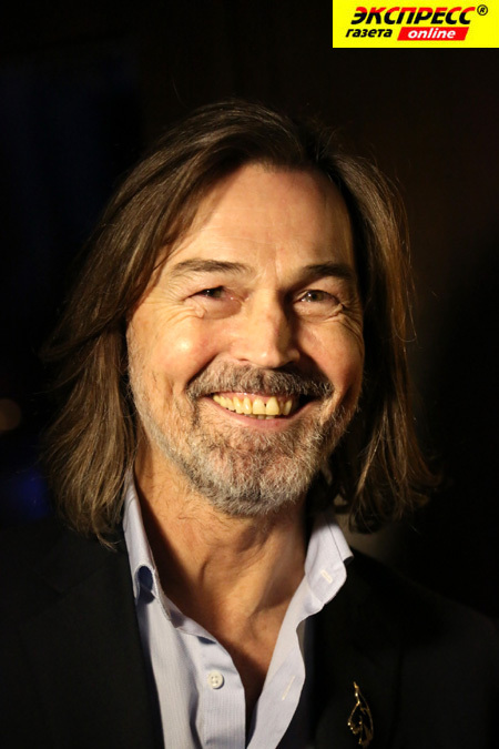 НИКАС САФРОНОВ