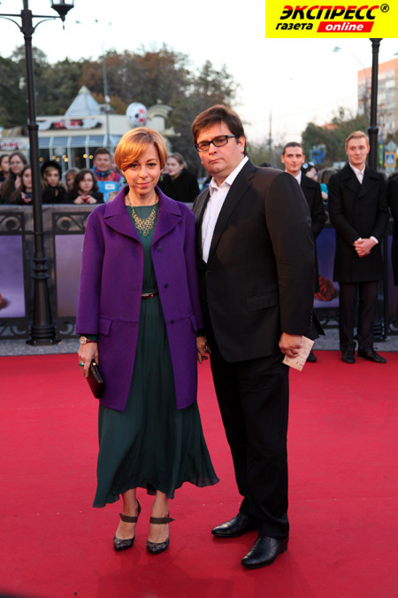 МАРИАННА МАКСИМОВСКАЯ С МУЖЕМ