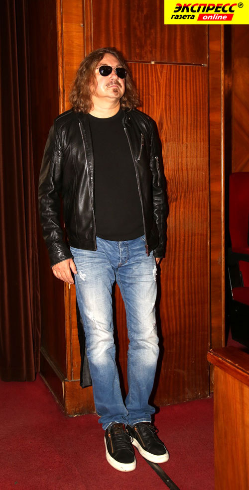 ИГОРЬ НИКОЛАЕВ