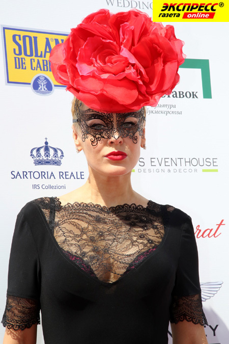 ТАНЯ ТЕРЕШИНА