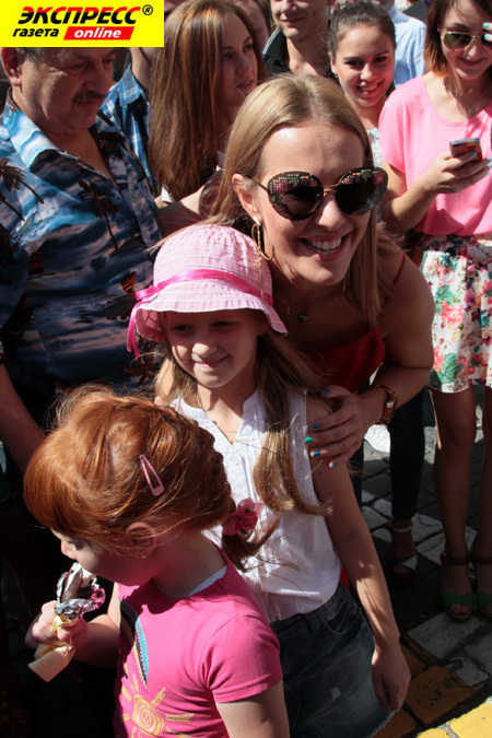 КСЕНИЯ СОБЧАК