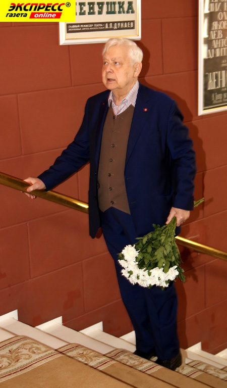 ОЛЕГ ТАБАКОВ