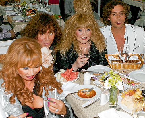 РАСПУТИНА, ЛЕОНТЬЕВ, примадонна, ГАЛКИН: с хорошими друзьями грех не выпить