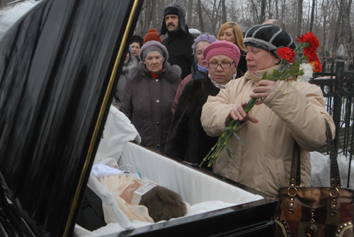 Ирину ПОРОХОВЩИКОВУ похоронили на Ваганьковском кладбище.