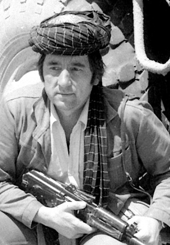 Патриот Александр ПРОХАНОВ не боялся работать в горячих точках планеты. Фото: ru-prokhanov.livejournal.com