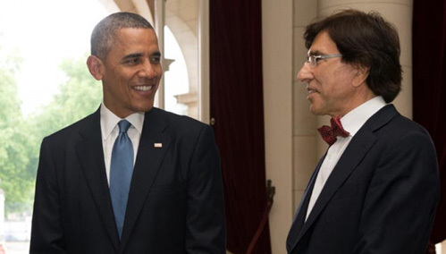 ОБАМА проспорил два ящика пива Элио ДИ РУПО