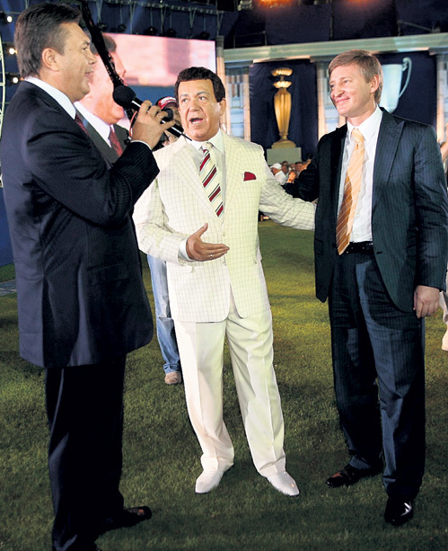 Виктор ЯНУКОВИЧ, Иосиф КОБЗОН, Ринат АХМЕТОВ