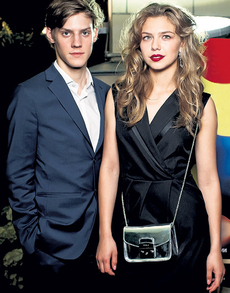 ТАБАКОВ нашёл себе замечательную «деффчонку». Фото: Фото BAZELEVS