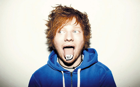 При виде прелестей Николь ШЕРЗИНГЕР Эд ШИРАН не мог остаться равнодушным