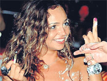 МАШЕНЬКА: на непристойное предложение дала симметричный ответ