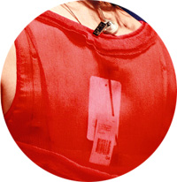 ...на улице ее платьице приняли бы за ворованное