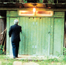 ТУАЛЕТ: все удобства - во дворе