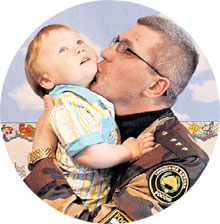 СЧАСТЛИВЫЙ ОТЕЦ: вымолил долгожданного наследника у Бога