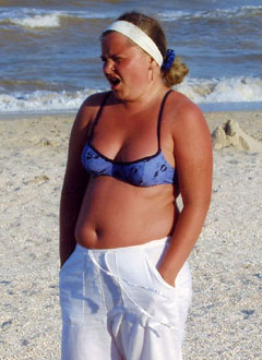 ДО - Такие снимки всегда должны напоминать, во что ты можешь превратиться, если отключишь голову, а включишь только желудок, - убеждена Светлана