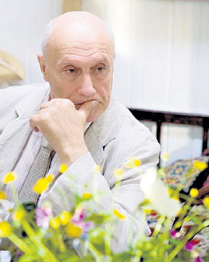 Александр ПОРОХОВЩИКОВ убедительно сыграл роль профессора Растопчина