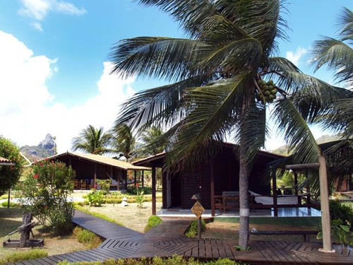 Для своей семьи Хавьер арендовал целый участок с 8-ю бунгало.